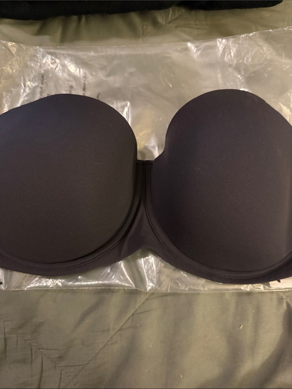SKIMS Strapless Molded Cup Bra - Black